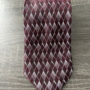 Joseph & Feiss International 100% Silk Tie Long  Geometric/Diamond pattern 64x4